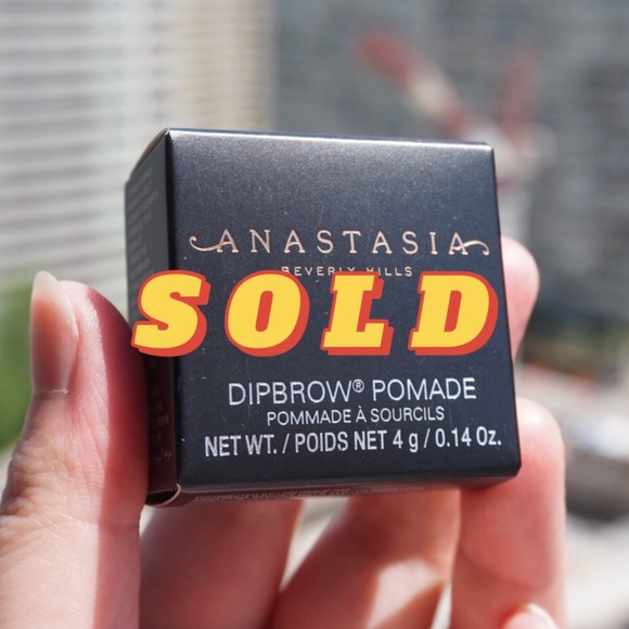 Other - 🌸 Anastasia BH DIPBROW Pomade in Ash Brown